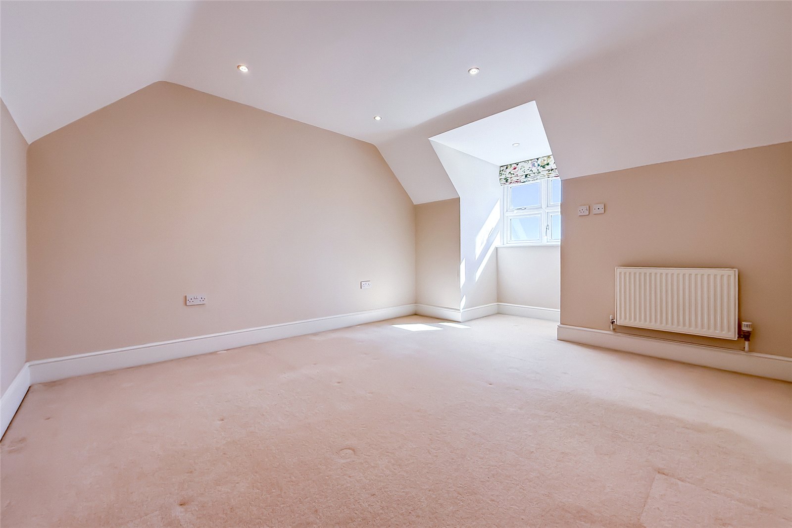 6 bed detached house for sale in Lancaster Road, St. Albans, Hertfordshire, AL1  - Property Image 10