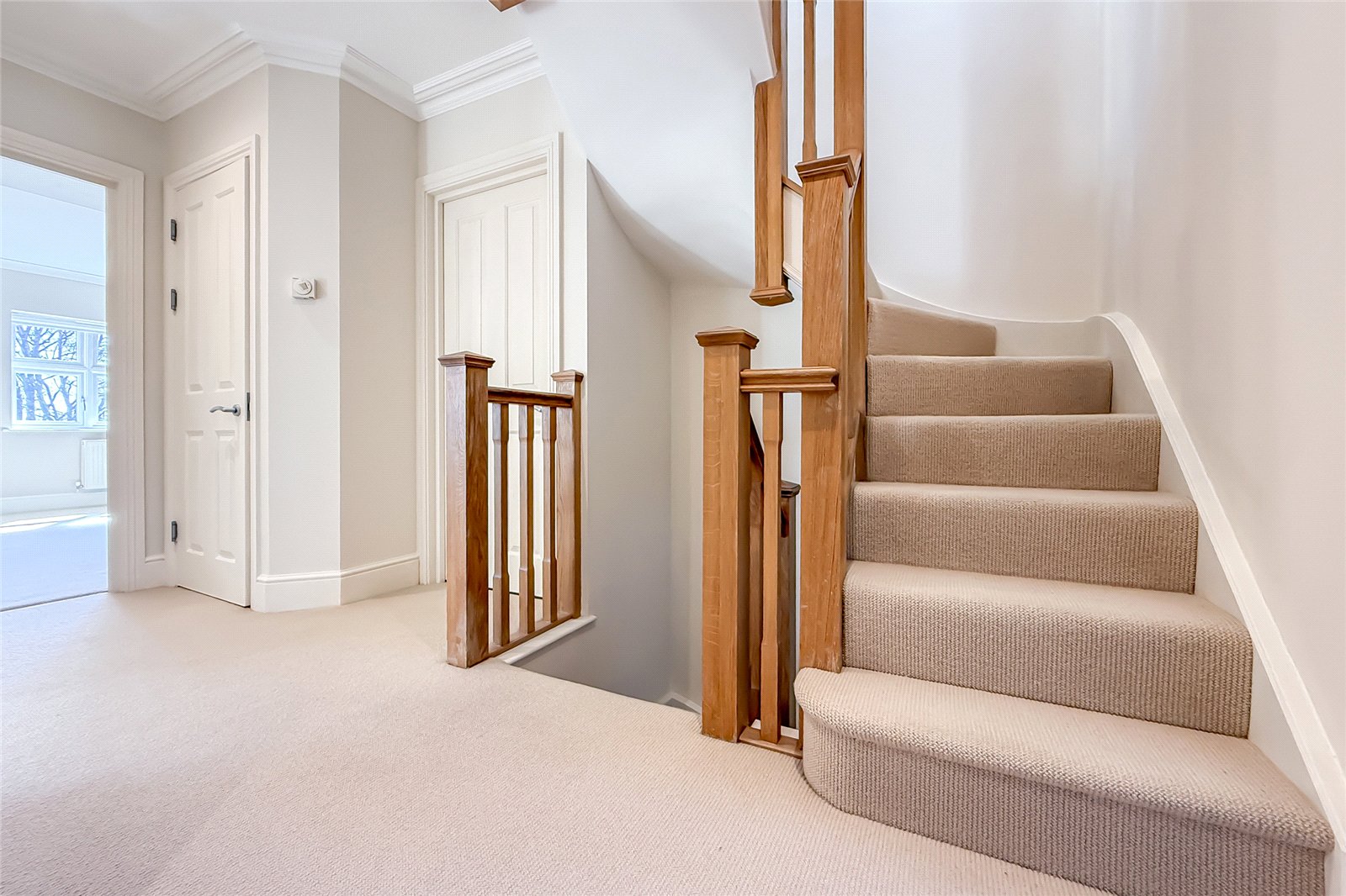 6 bed detached house for sale in Lancaster Road, St. Albans, Hertfordshire, AL1  - Property Image 9