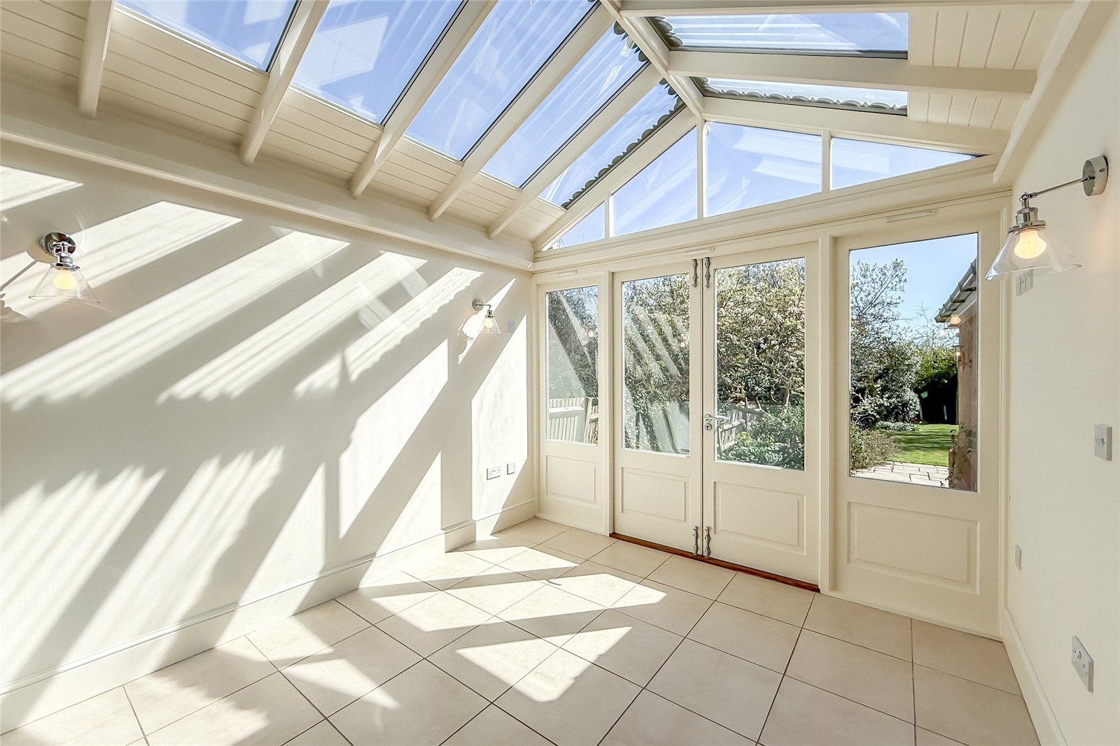 6 bed detached house for sale in Lancaster Road, St. Albans, Hertfordshire, AL1  - Property Image 27