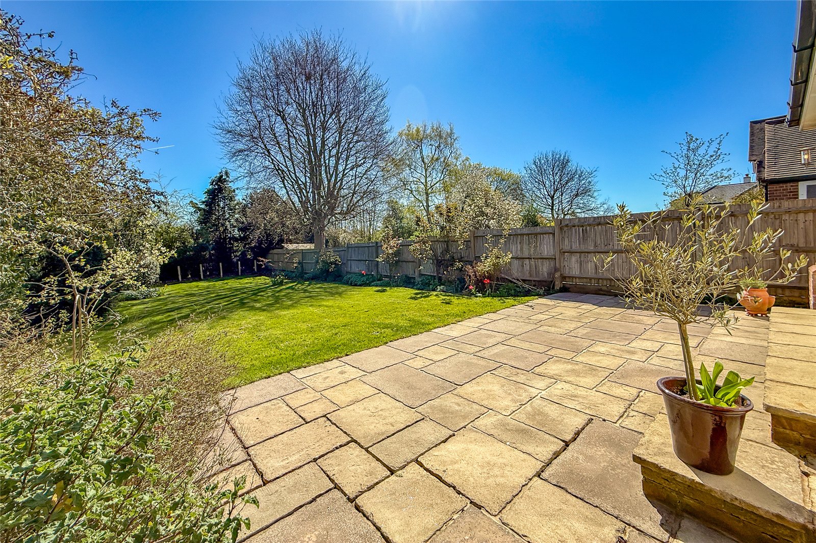 6 bed detached house for sale in Lancaster Road, St. Albans, Hertfordshire, AL1  - Property Image 14