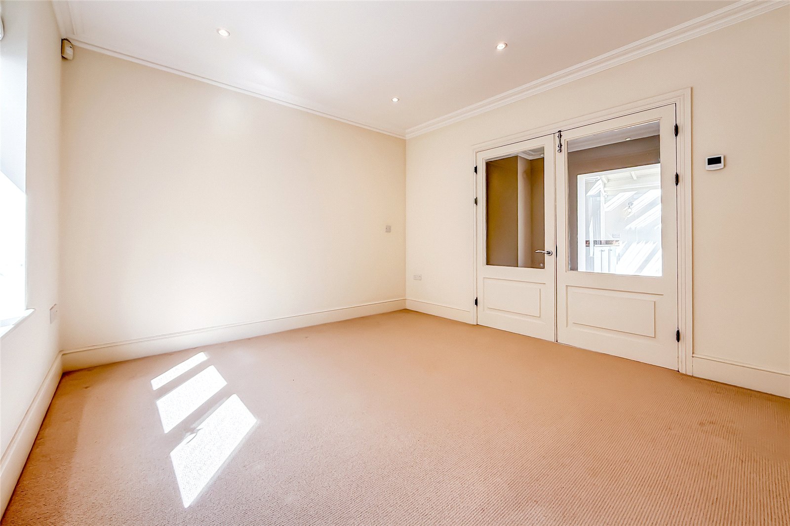 6 bed detached house for sale in Lancaster Road, St. Albans, Hertfordshire, AL1  - Property Image 19