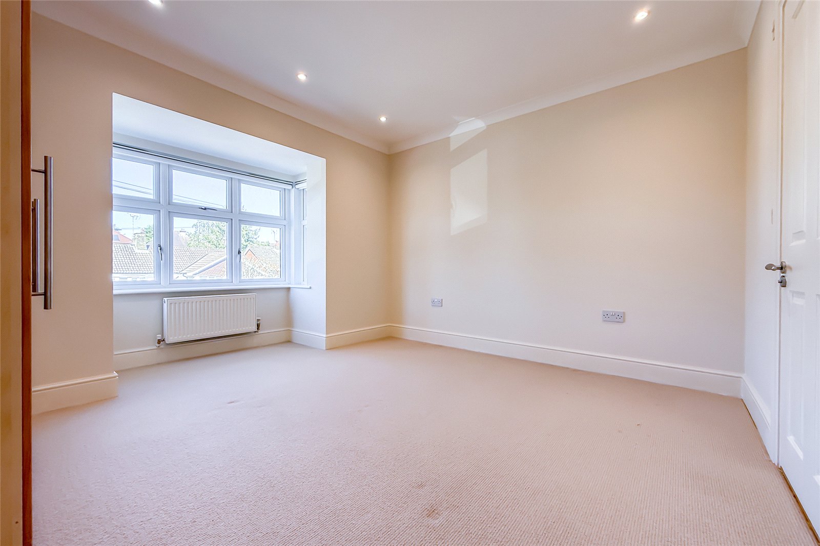 6 bed detached house for sale in Lancaster Road, St. Albans, Hertfordshire, AL1  - Property Image 8