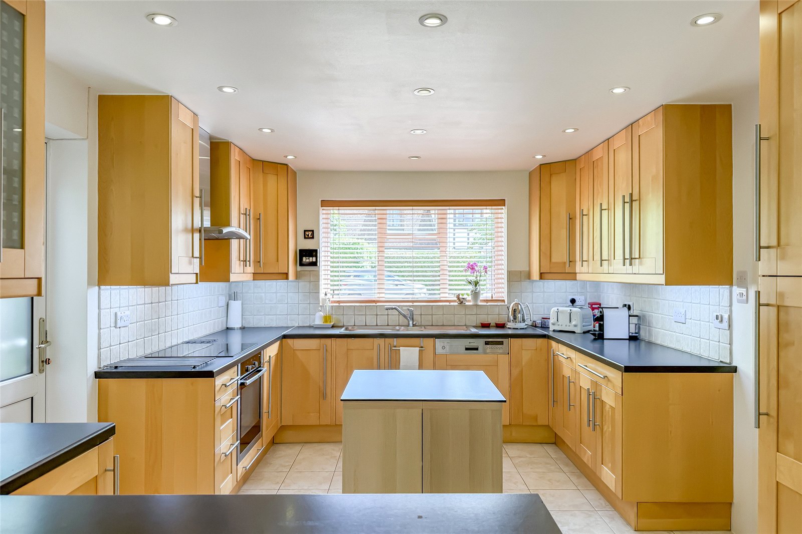 4 bed detached house for sale in Nelson Avenue, St. Albans, Hertfordshire, AL1 - Property Image 17