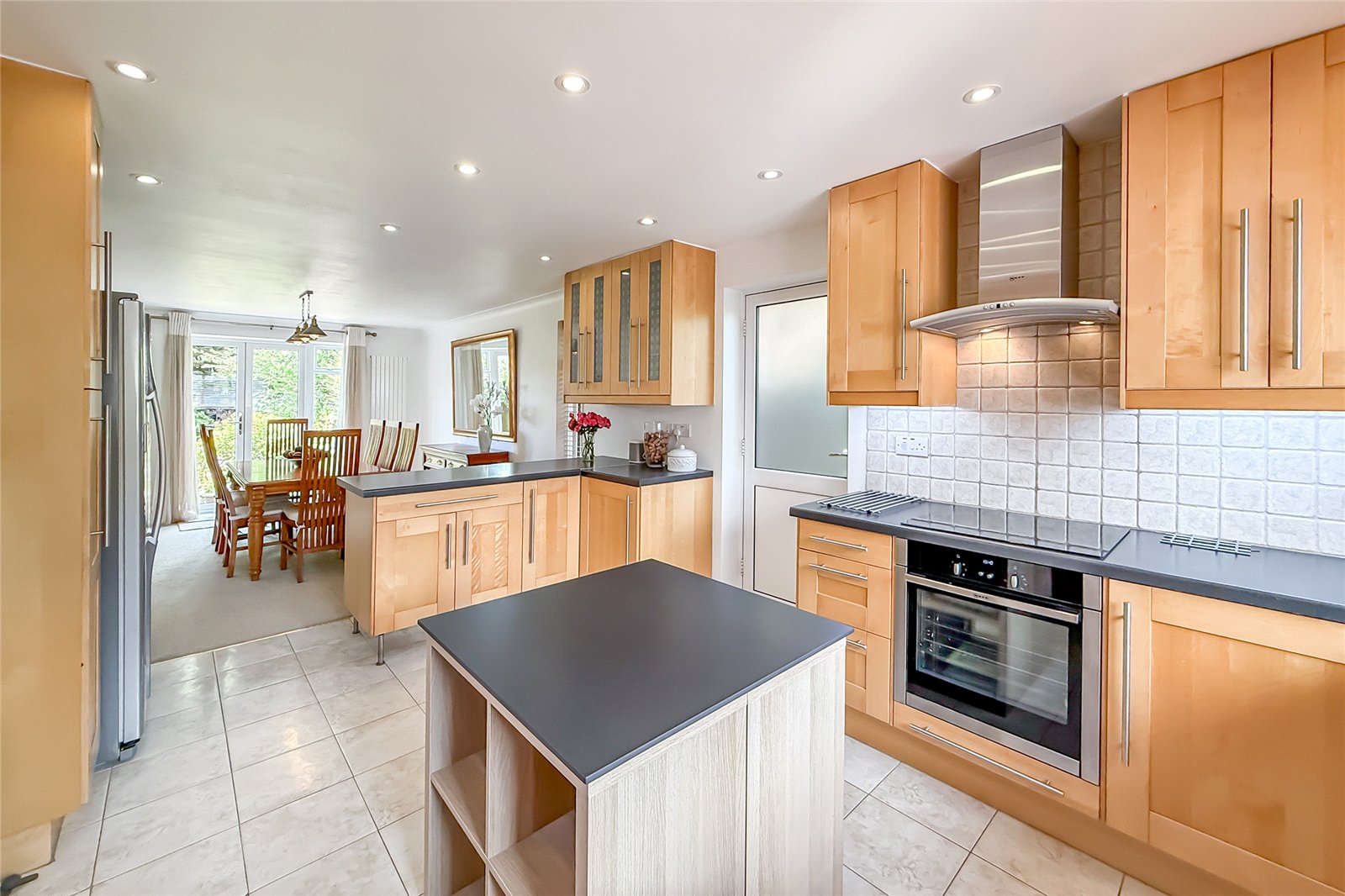 4 bed detached house for sale in Nelson Avenue, St. Albans, Hertfordshire, AL1 - Property Image 18
