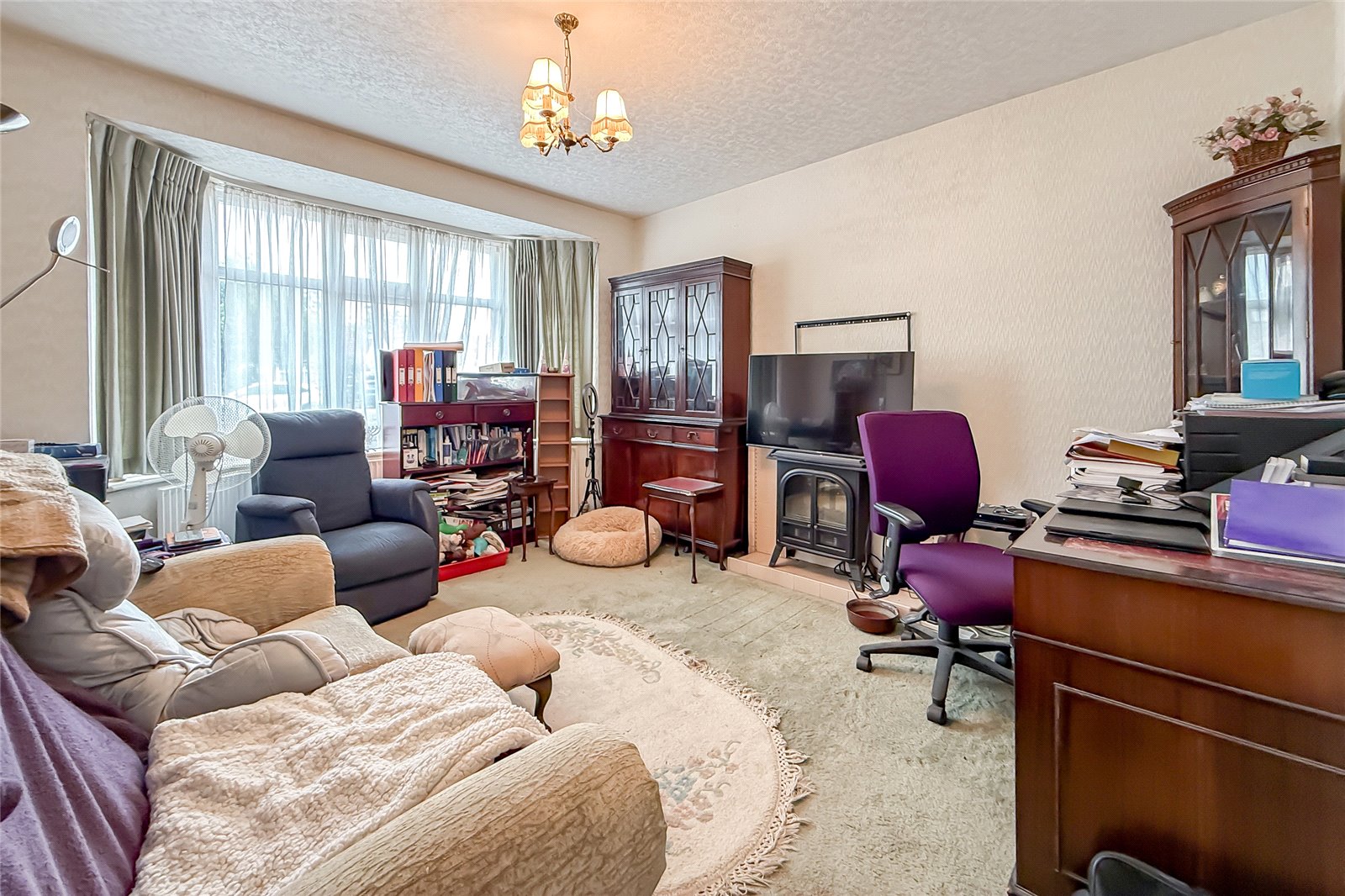2 bed semi-detached bungalow for sale in Hollybush Avenue, St. Albans, Hertfordshire, AL2 - Property Image 3