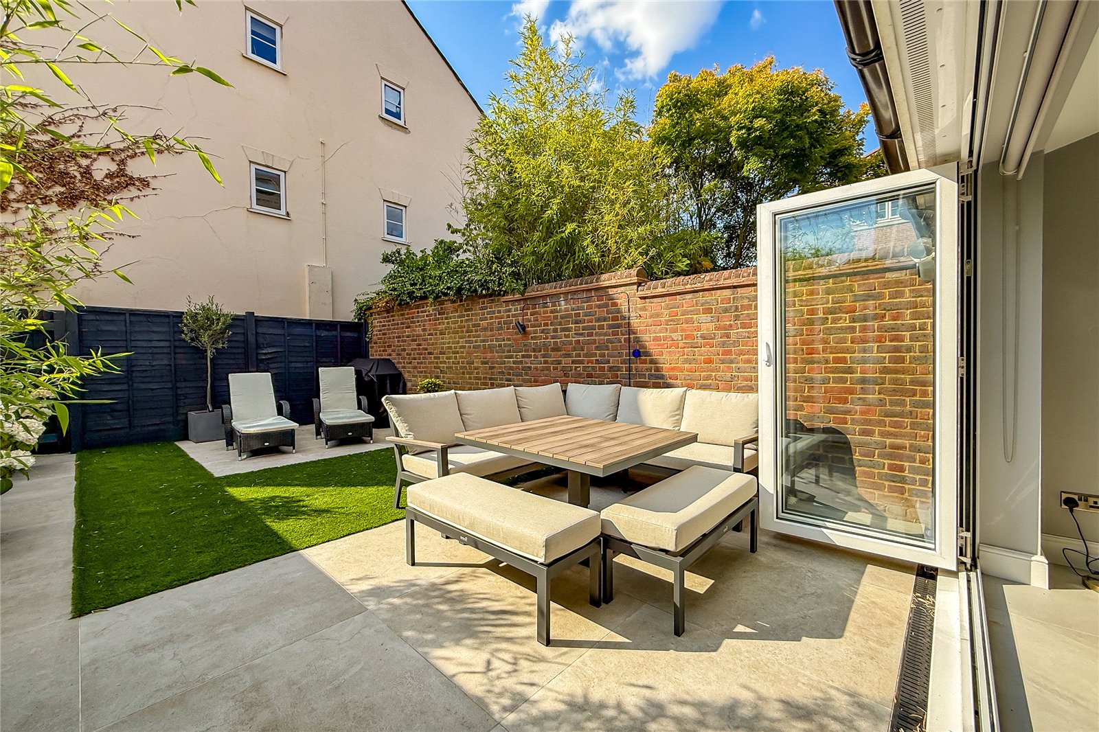 4 bed terraced house for sale in Chime Square, St. Albans, Hertfordshire, AL3  - Property Image 12