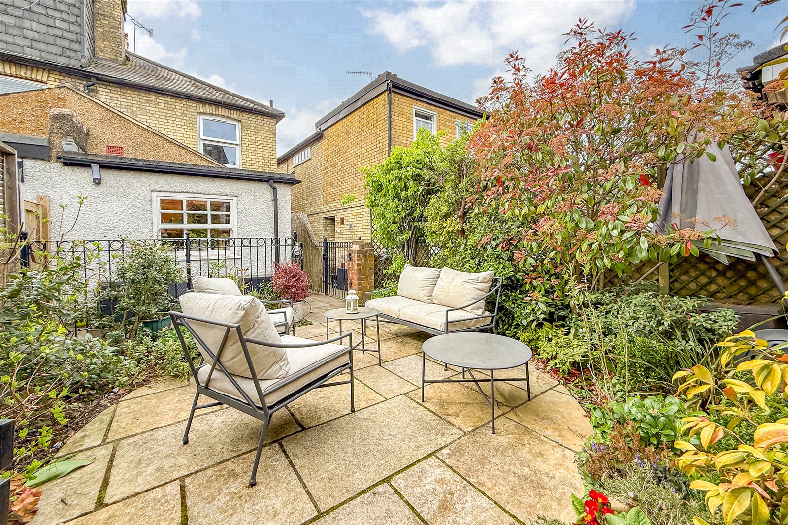 2 bed end of terrace house for sale in Oster Street, St. Albans, Hertfordshire, AL3  - Property Image 9