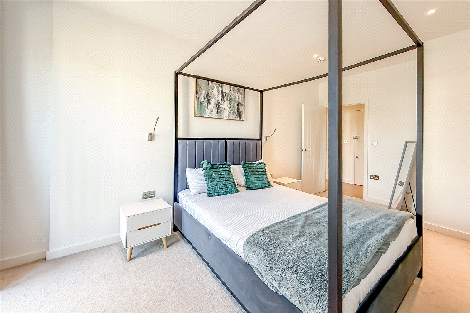 2 bed apartment for sale in Grosvenor Road, St. Albans, Hertfordshire, AL1  - Property Image 6
