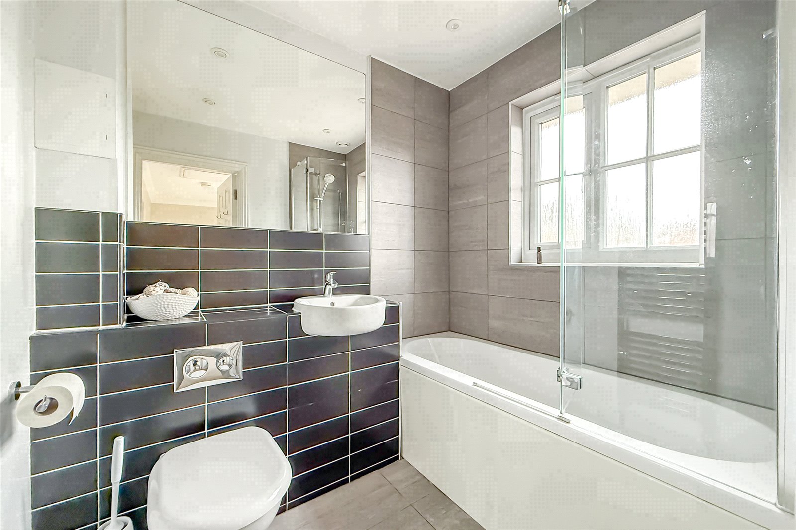 2 bed semi-detached house for sale in Lavender Crescent, St. Albans, Hertfordshire, AL3 - Property Image 6