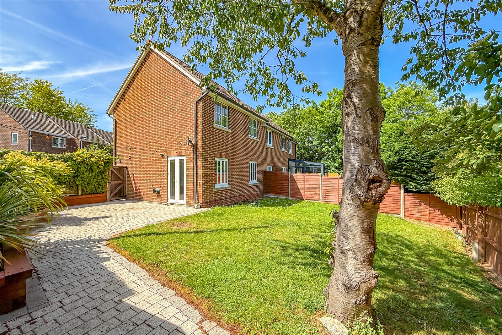 2 bed semi-detached house for sale in Lavender Crescent, St. Albans, Hertfordshire, AL3 - Property Image 9