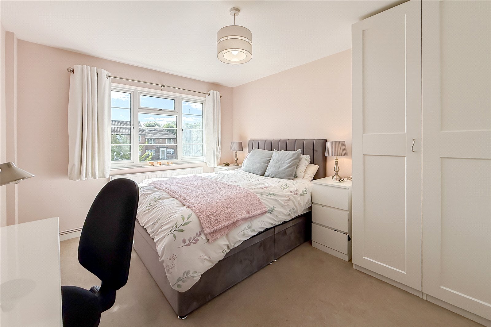 2 bed maisonette for sale in The Lawns, Mount Pleasant, St. Albans, Hertfordshire, AL3 - Property Image 6