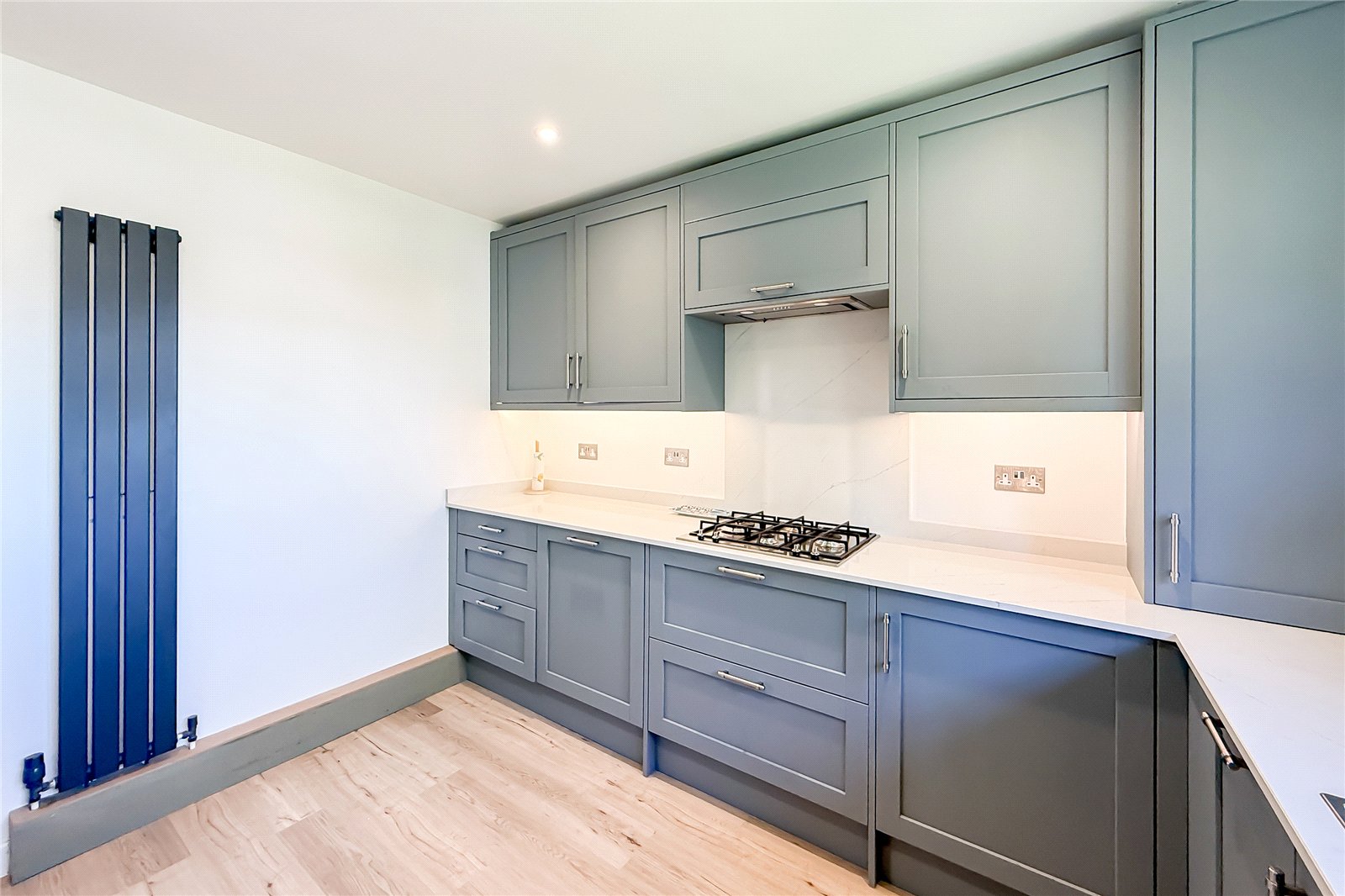 2 bed maisonette for sale in The Lawns, Mount Pleasant, St. Albans, Hertfordshire, AL3 - Property Image 14