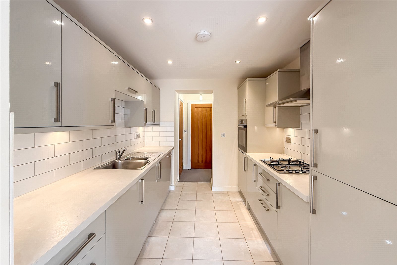 2 bed ground floor flat for sale in St. Peters Road, St. Albans, Hertfordshire, AL1  - Property Image 2
