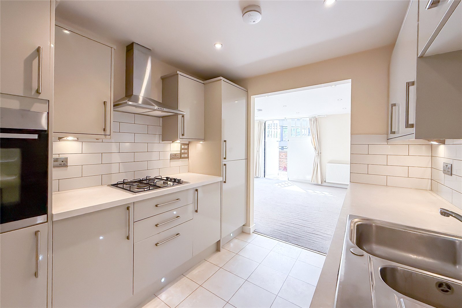 2 bed ground floor flat for sale in St. Peters Road, St. Albans, Hertfordshire, AL1  - Property Image 3