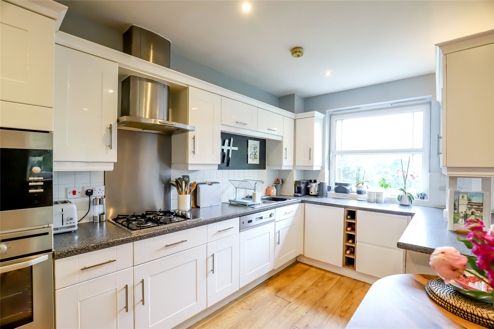 2 bed apartment for sale in Russet Drive, St. Albans, Hertfordshire, AL4  - Property Image 3