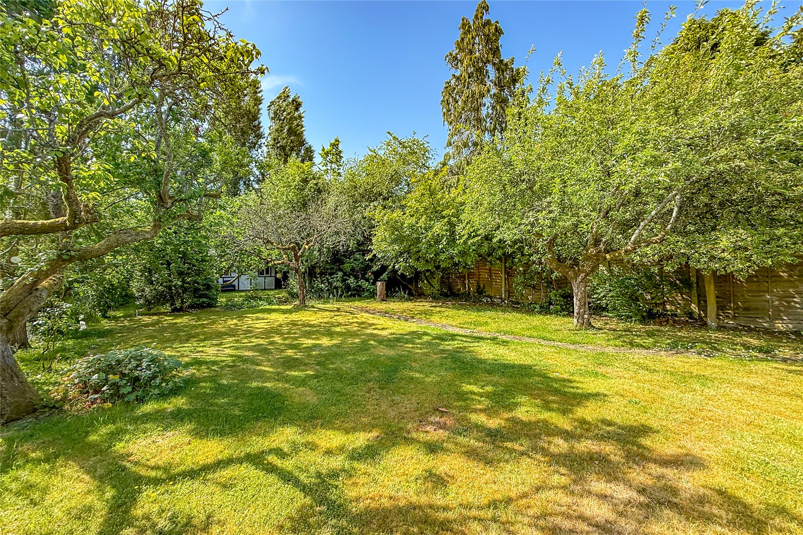 4 bed detached house for sale in The Rise, Elstree, Borehamwood, Hertfordshire, WD6 - Property Image 19