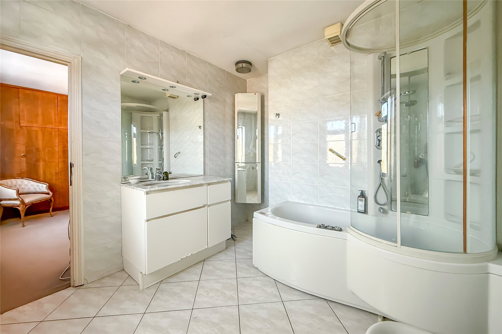 4 bed detached house for sale in The Rise, Elstree, Borehamwood, Hertfordshire, WD6 - Property Image 16