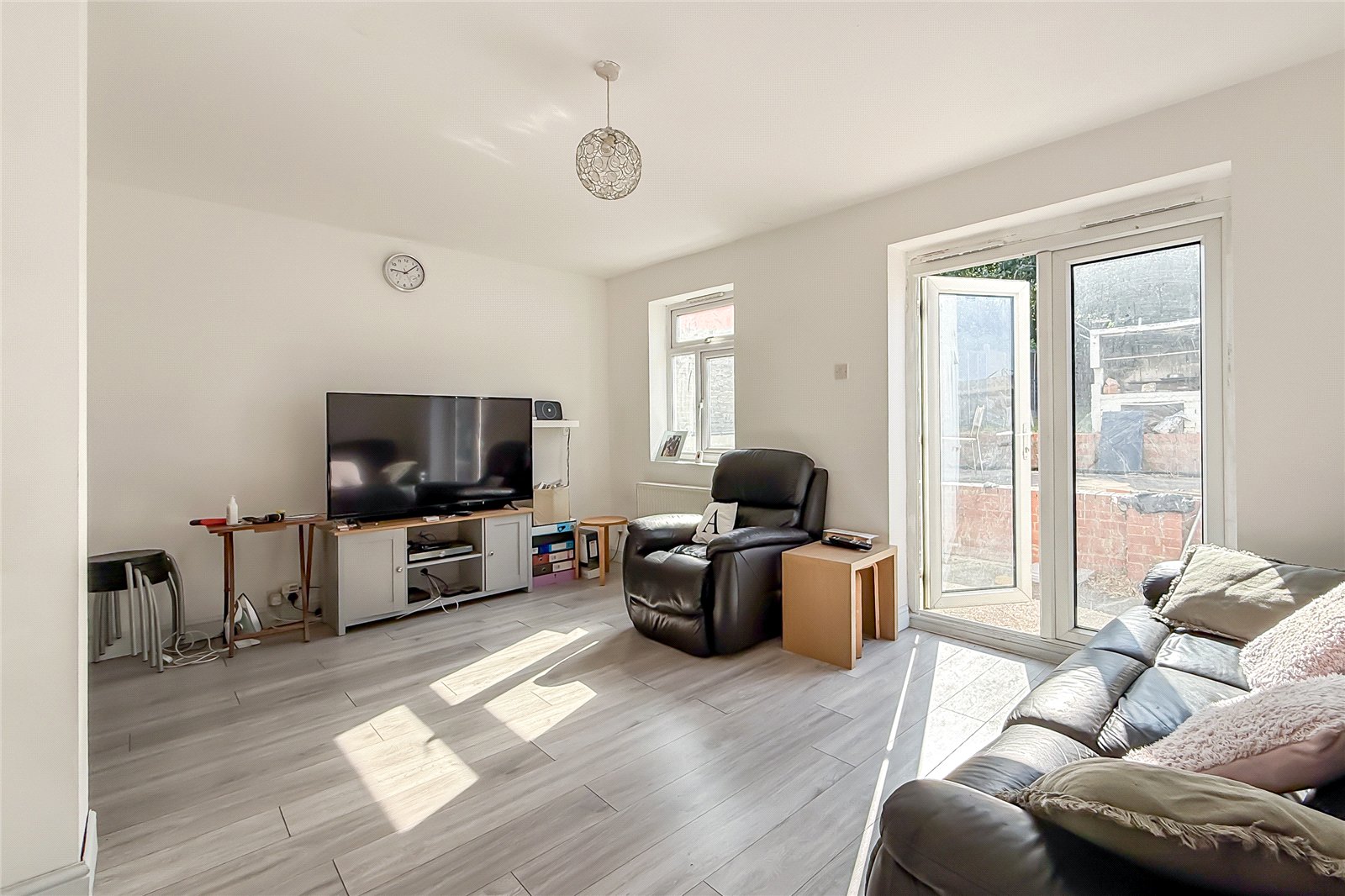 3 bed end of terrace house for sale in White Hedge Drive, St. Albans, Hertfordshire, AL3  - Property Image 4
