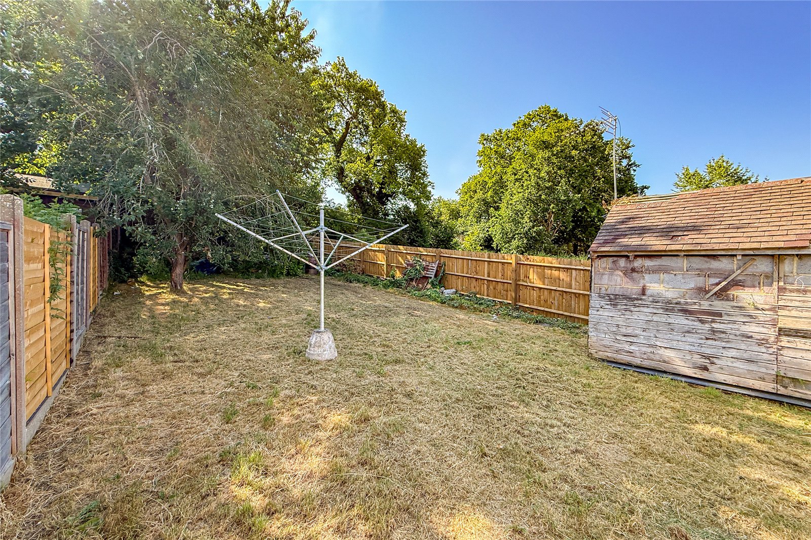 3 bed end of terrace house for sale in White Hedge Drive, St. Albans, Hertfordshire, AL3  - Property Image 11