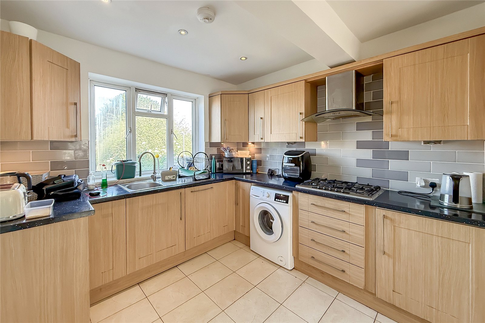 3 bed end of terrace house for sale in White Hedge Drive, St. Albans, Hertfordshire, AL3  - Property Image 17