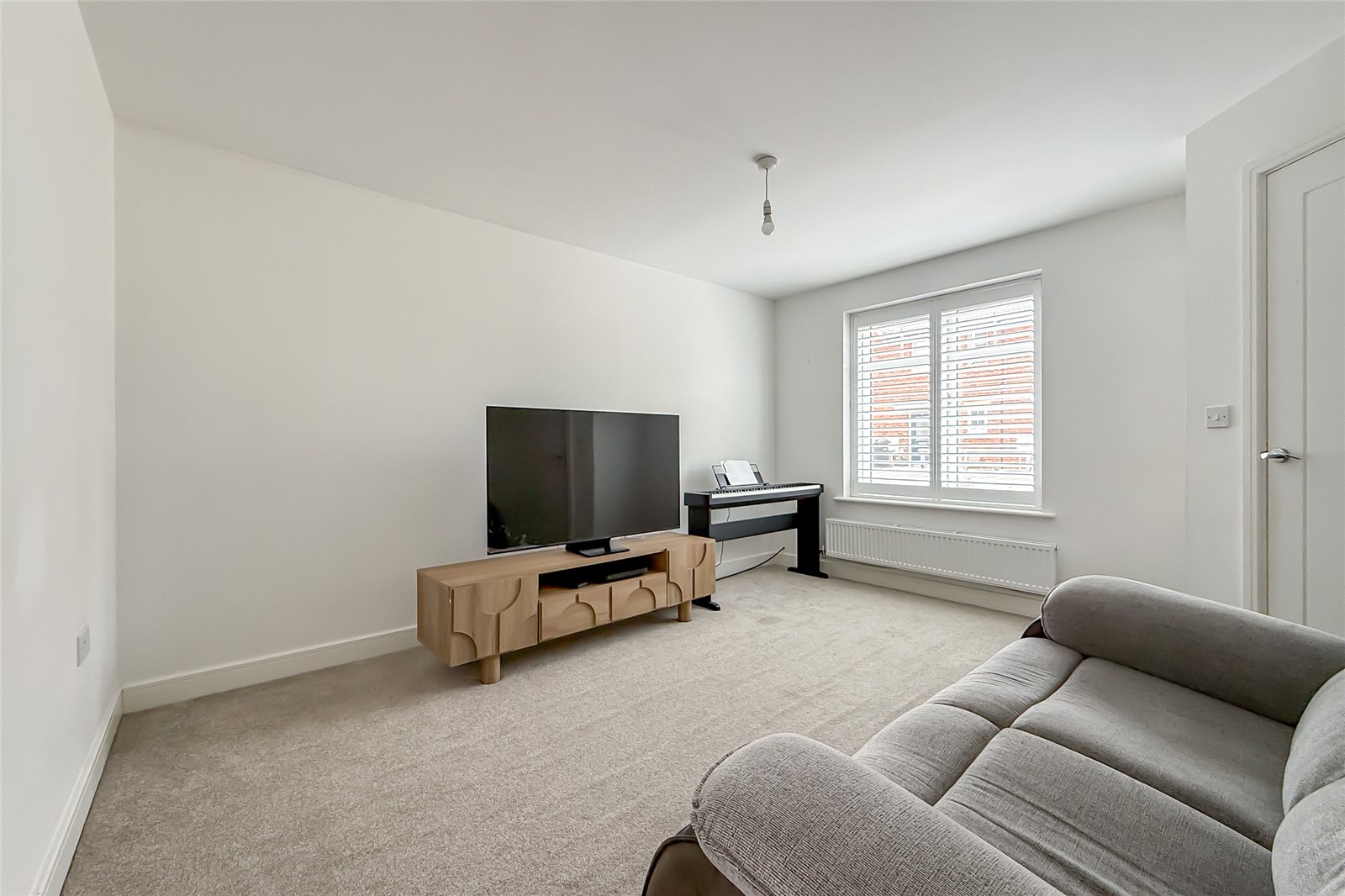3 bed end of terrace house for sale in Falcon Way, St. Albans, Hertfordshire, AL4  - Property Image 2
