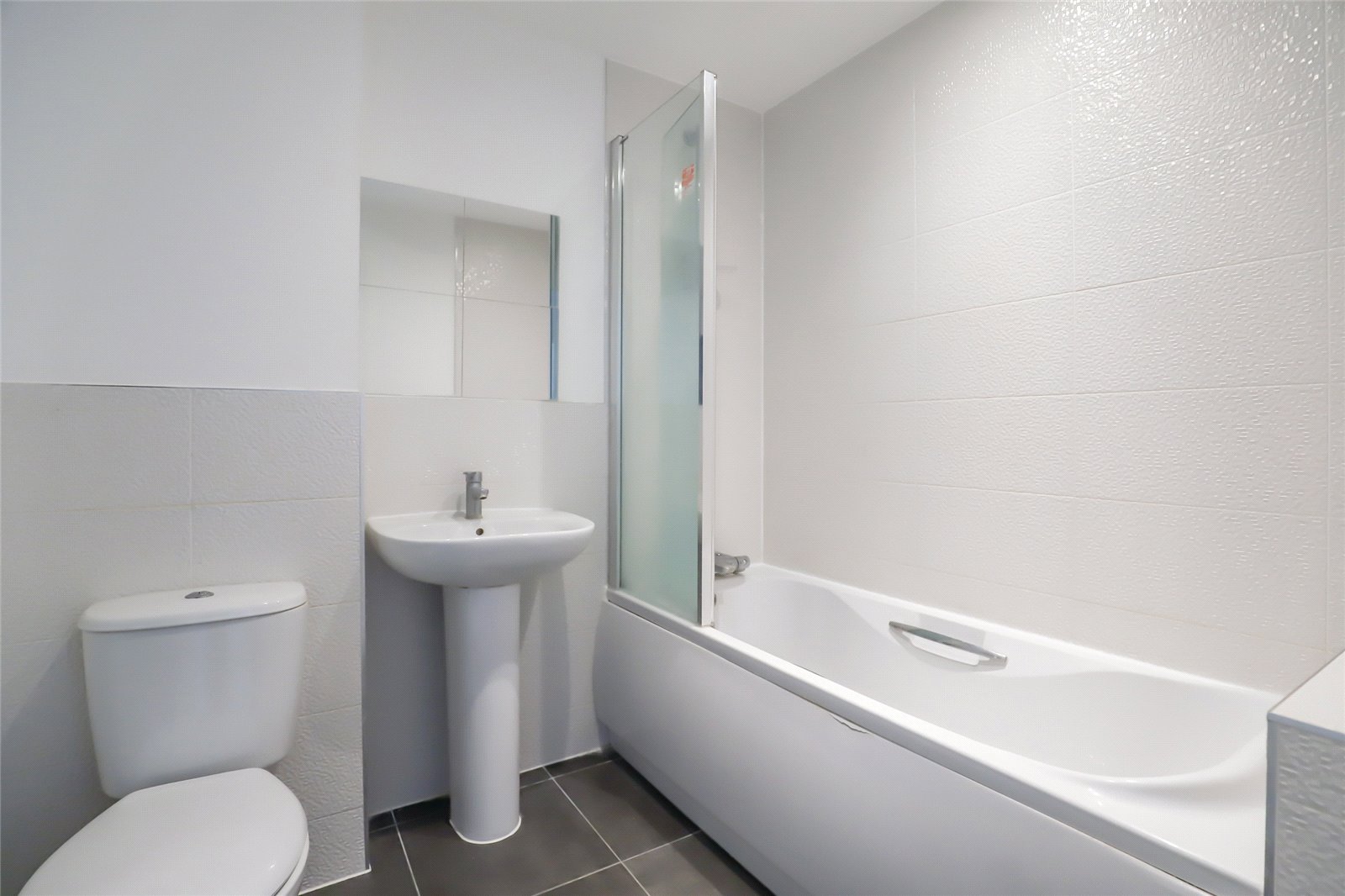 3 bed end of terrace house for sale in Falcon Way, St. Albans, Hertfordshire, AL4  - Property Image 10