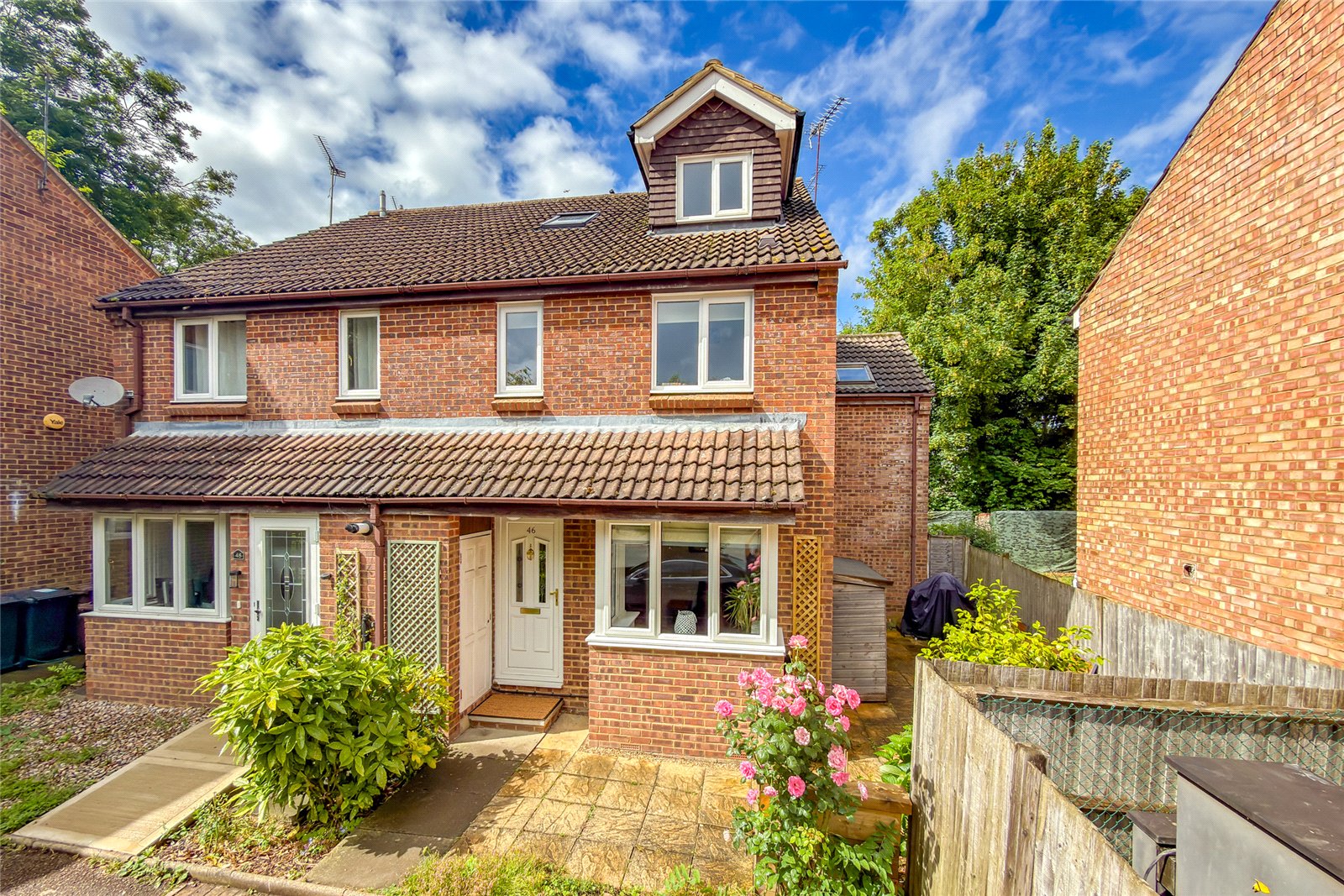 2 bed terraced house for sale in Wynchlands Crescent, St. Albans, Hertfordshire, AL4  - Property Image 1
