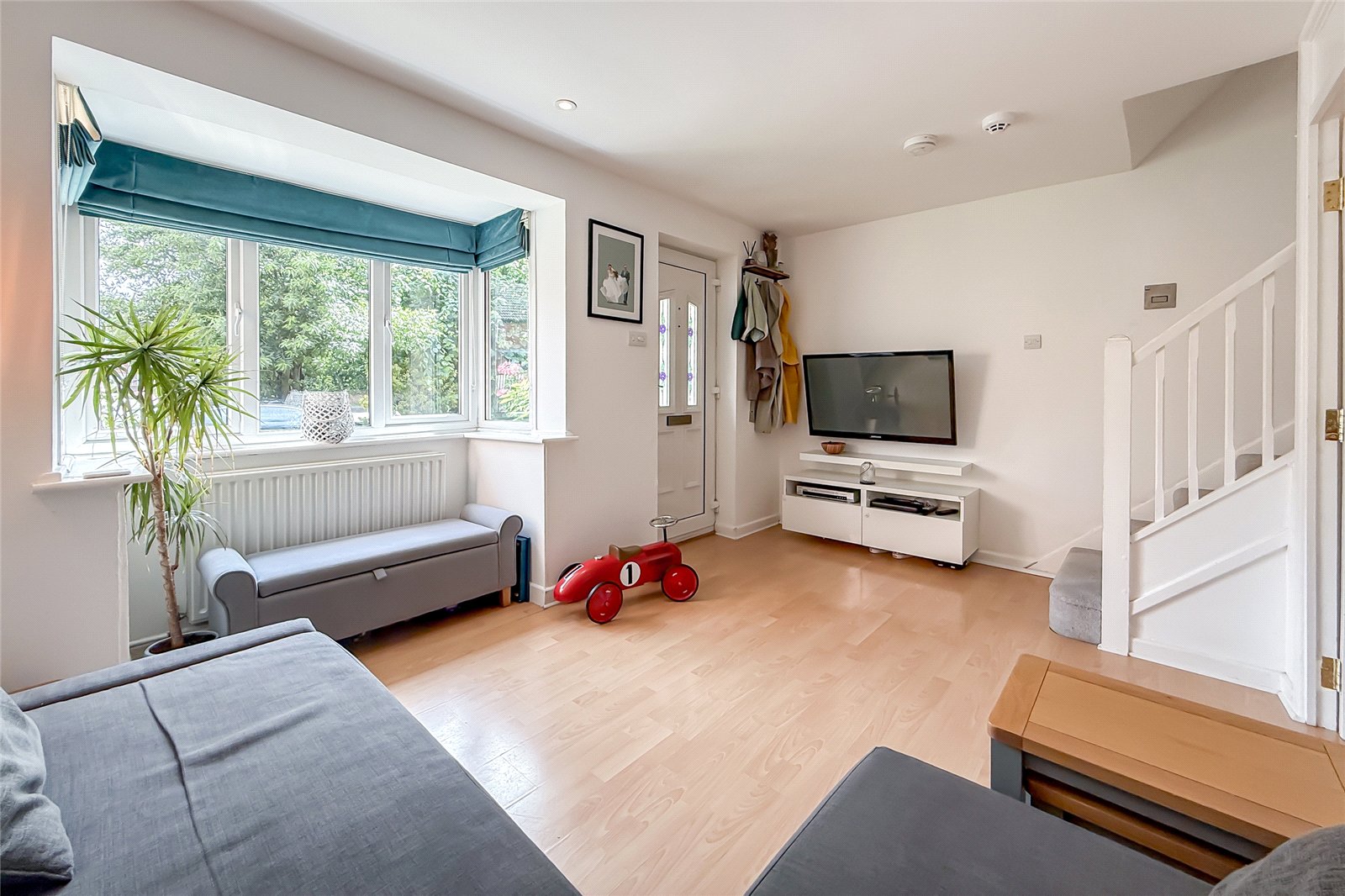 2 bed terraced house for sale in Wynchlands Crescent, St. Albans, Hertfordshire, AL4  - Property Image 2