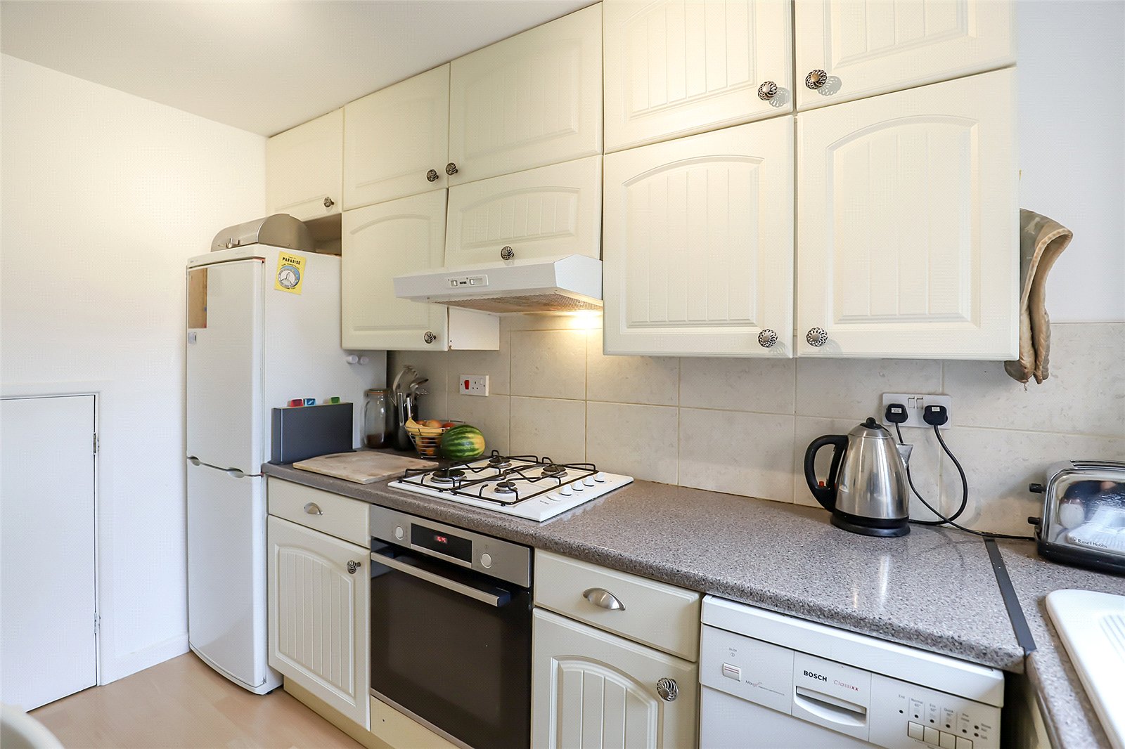 2 bed terraced house for sale in Wynchlands Crescent, St. Albans, Hertfordshire, AL4  - Property Image 12