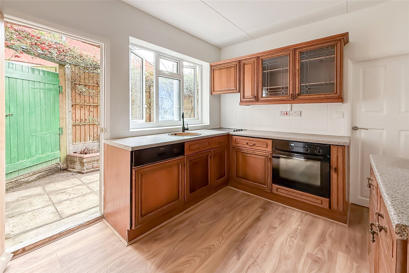 3 bed semi-detached house to rent in Ramsbury Road, St. Albans, Hertfordshire, AL1 - Property Image 2