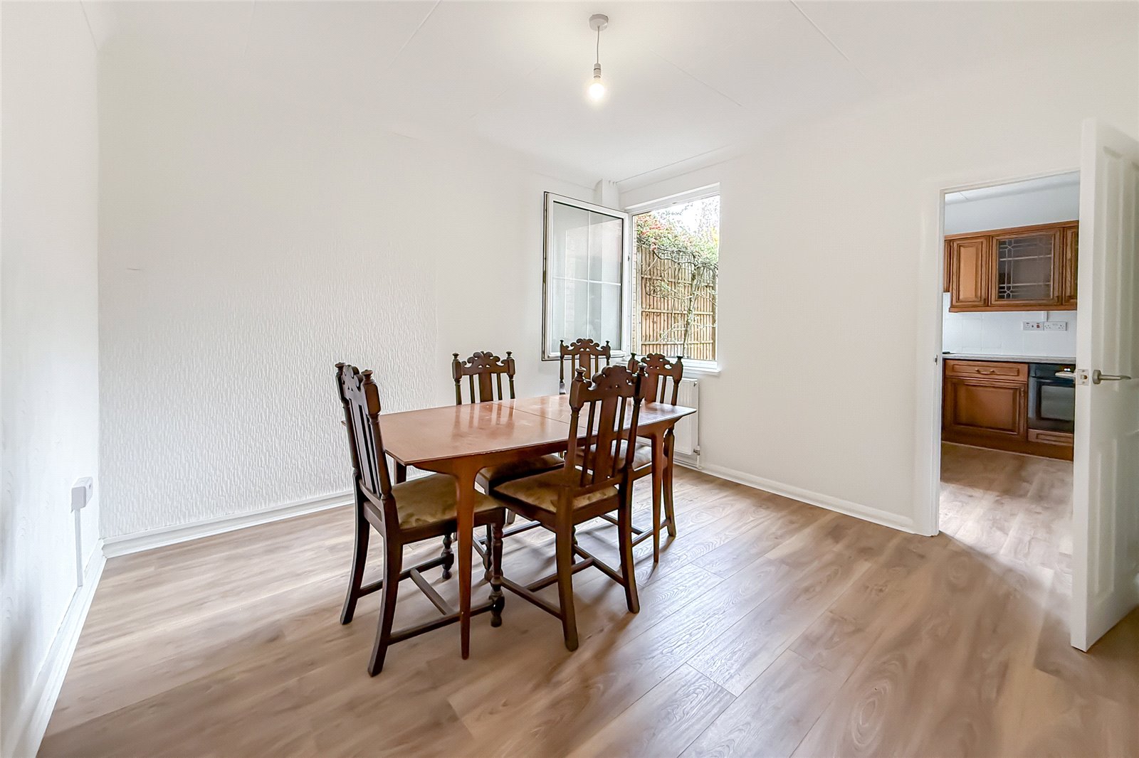3 bed semi-detached house to rent in Ramsbury Road, St. Albans, Hertfordshire, AL1 - Property Image 5