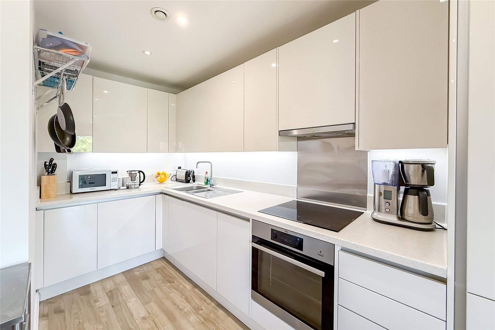 2 bed apartment for sale in Roland Street, St. Albans, Hertfordshire, AL1  - Property Image 6