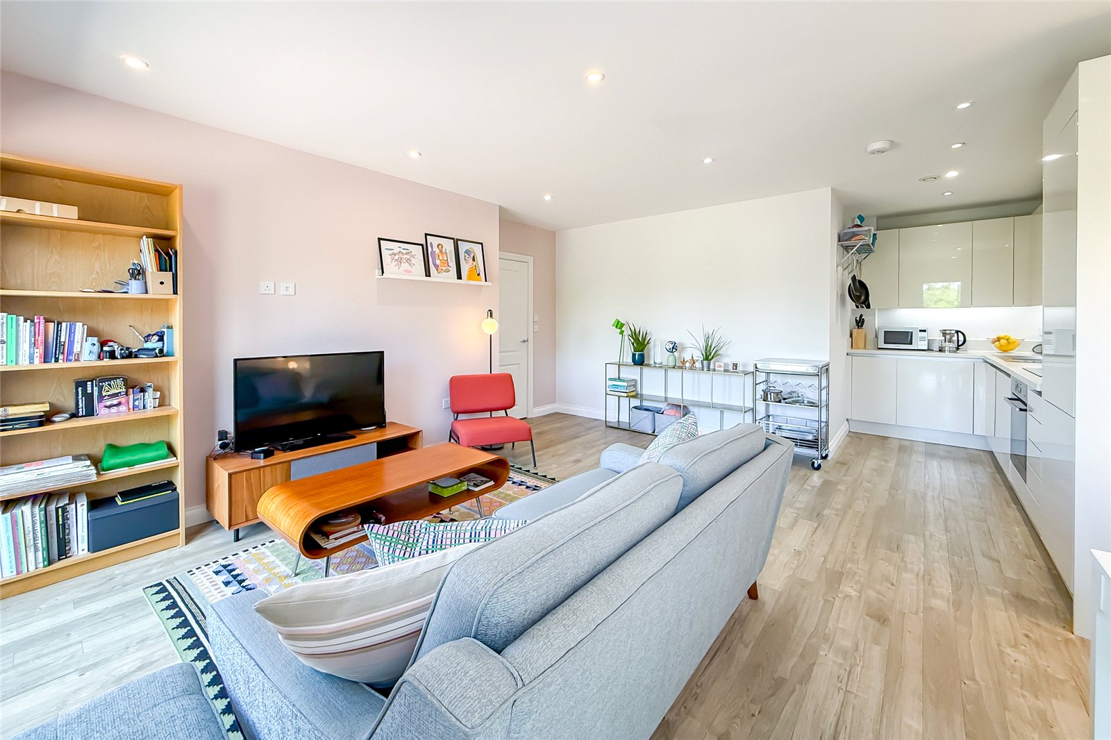 2 bed apartment for sale in Roland Street, St. Albans, Hertfordshire, AL1  - Property Image 3