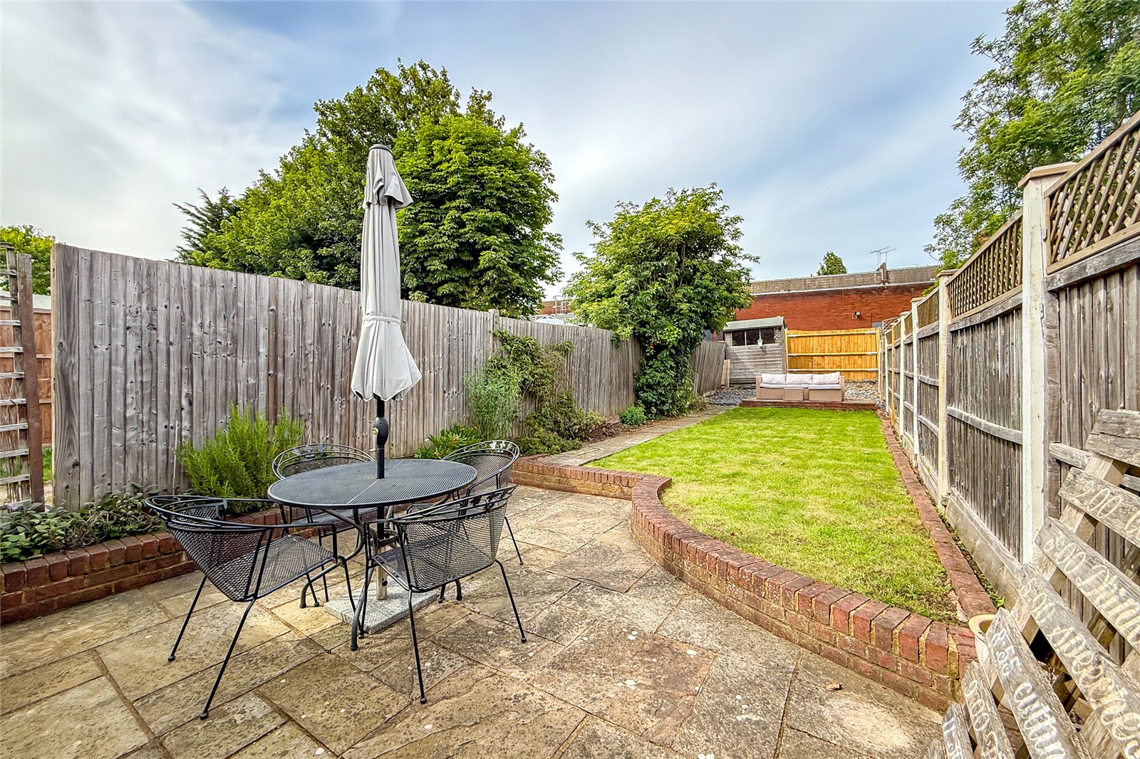 2 bed terraced house for sale in Alexandra Road, St. Albans, Hertfordshire, AL1  - Property Image 9