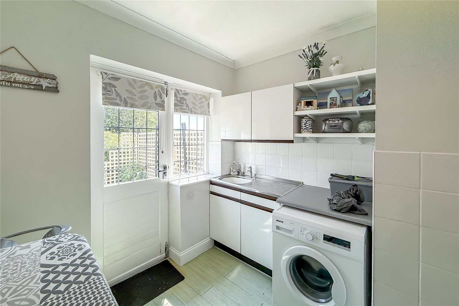 3 bed detached bungalow for sale in Francis Avenue, St. Albans, Hertfordshire, AL3 - Property Image 8