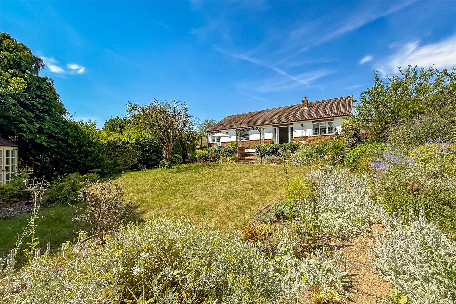 3 bed detached bungalow for sale in Francis Avenue, St. Albans, Hertfordshire, AL3 - Property Image 30