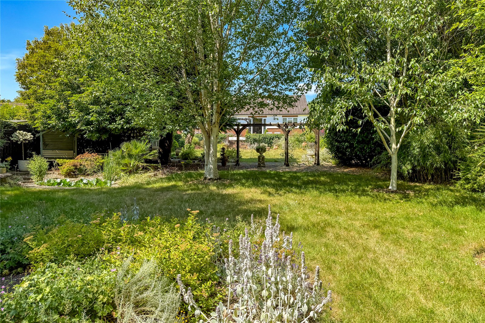 3 bed detached bungalow for sale in Francis Avenue, St. Albans, Hertfordshire, AL3 - Property Image 6