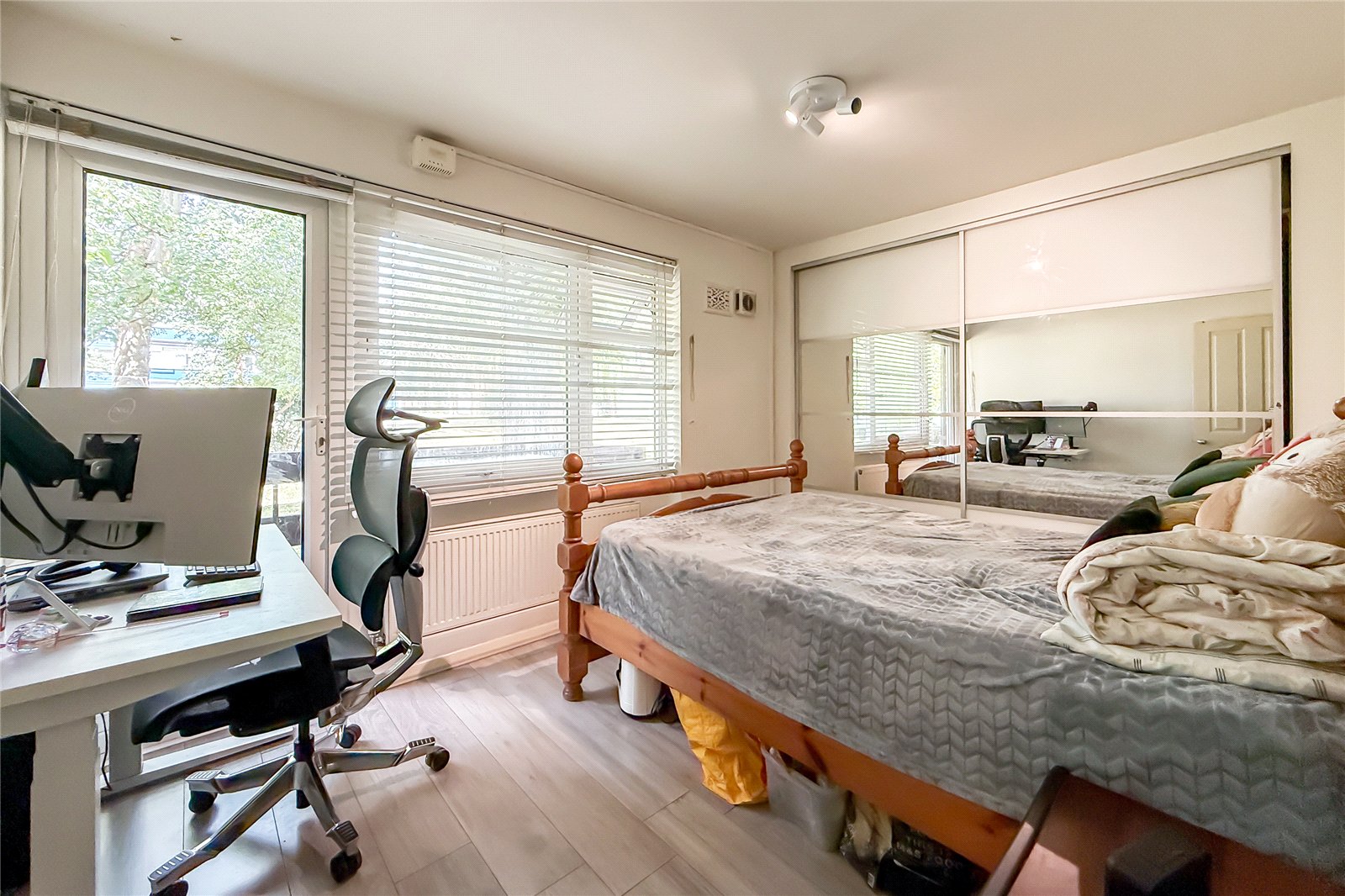 2 bed ground floor flat for sale in Abbots Park, St. Albans, Hertfordshire, AL1 - Property Image 6