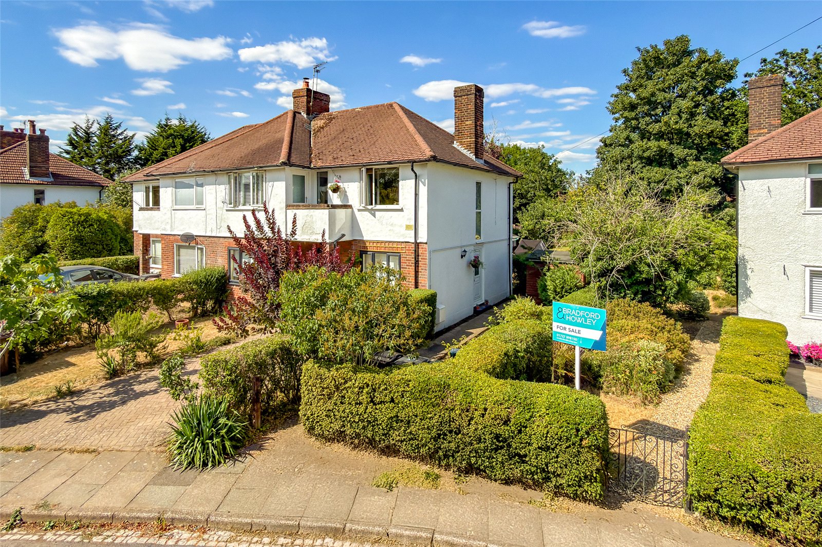 2 bed apartment for sale in Tavistock Avenue, St. Albans, Hertfordshire, AL1  - Property Image 1