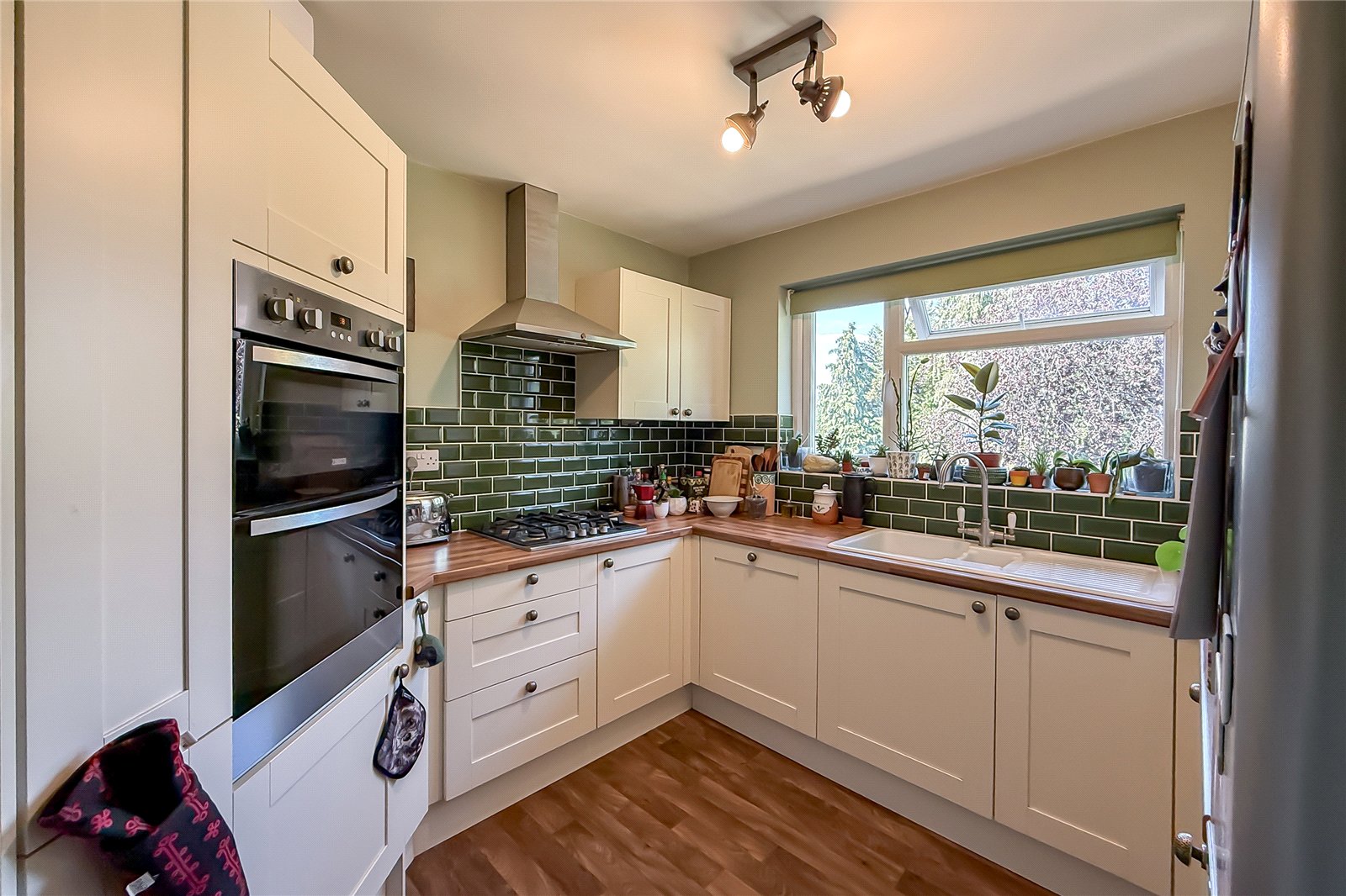 2 bed apartment for sale in Tavistock Avenue, St. Albans, Hertfordshire, AL1  - Property Image 2