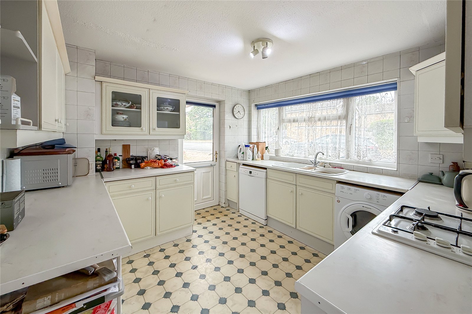 4 bed link detached house for sale in Augustus Close, St. Albans, Hertfordshire, AL3  - Property Image 2