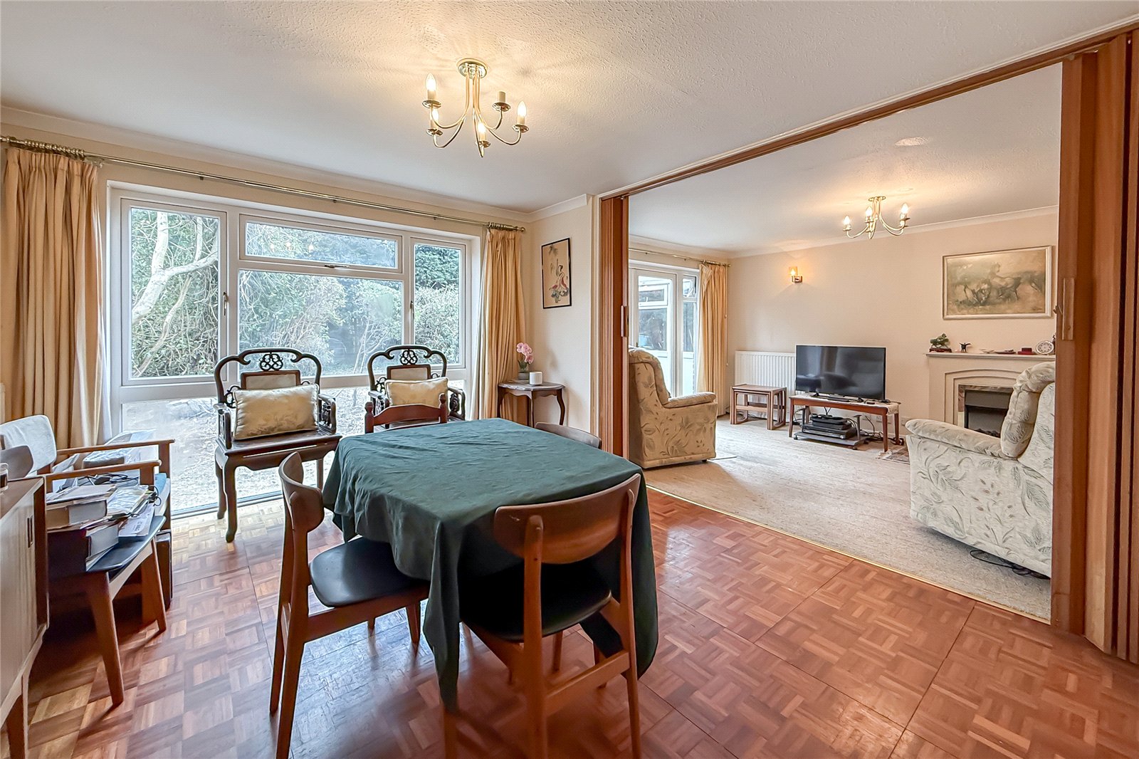 4 bed link detached house for sale in Augustus Close, St. Albans, Hertfordshire, AL3  - Property Image 5