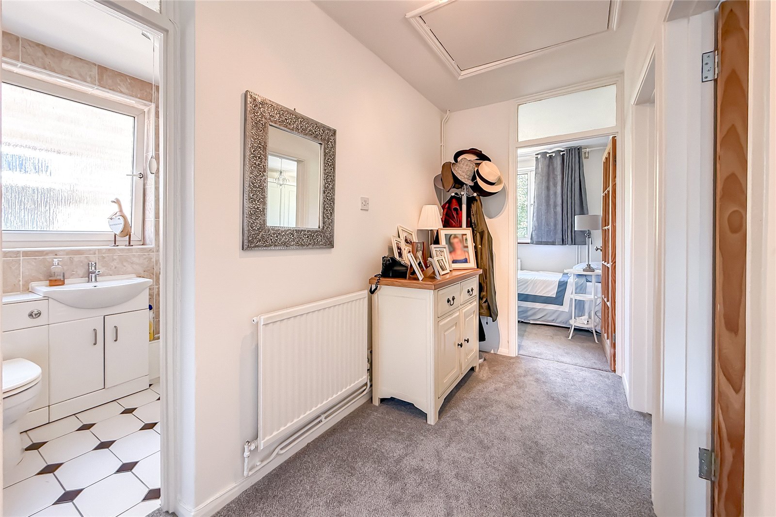 2 bed maisonette for sale in The Beeches, Park Street, St. Albans, Hertfordshire, AL2  - Property Image 5