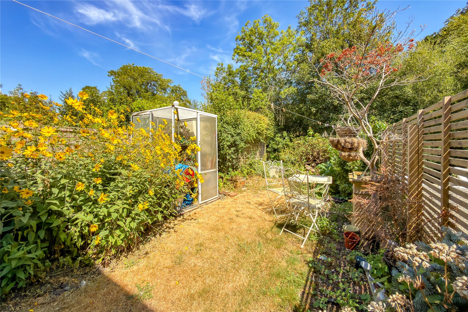 2 bed maisonette for sale in The Beeches, Park Street, St. Albans, Hertfordshire, AL2  - Property Image 11