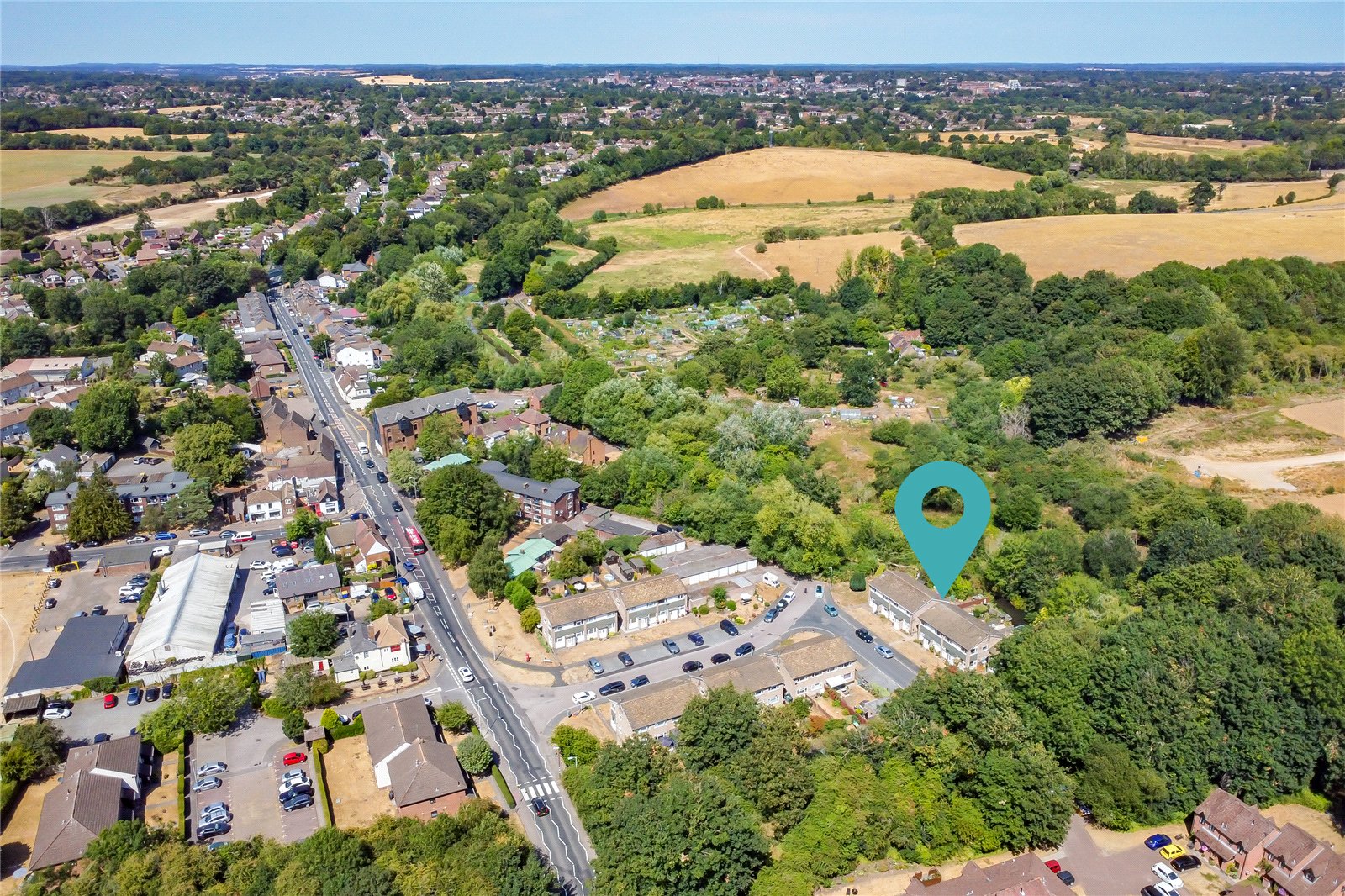 2 bed maisonette for sale in The Beeches, Park Street, St. Albans, Hertfordshire, AL2  - Property Image 21