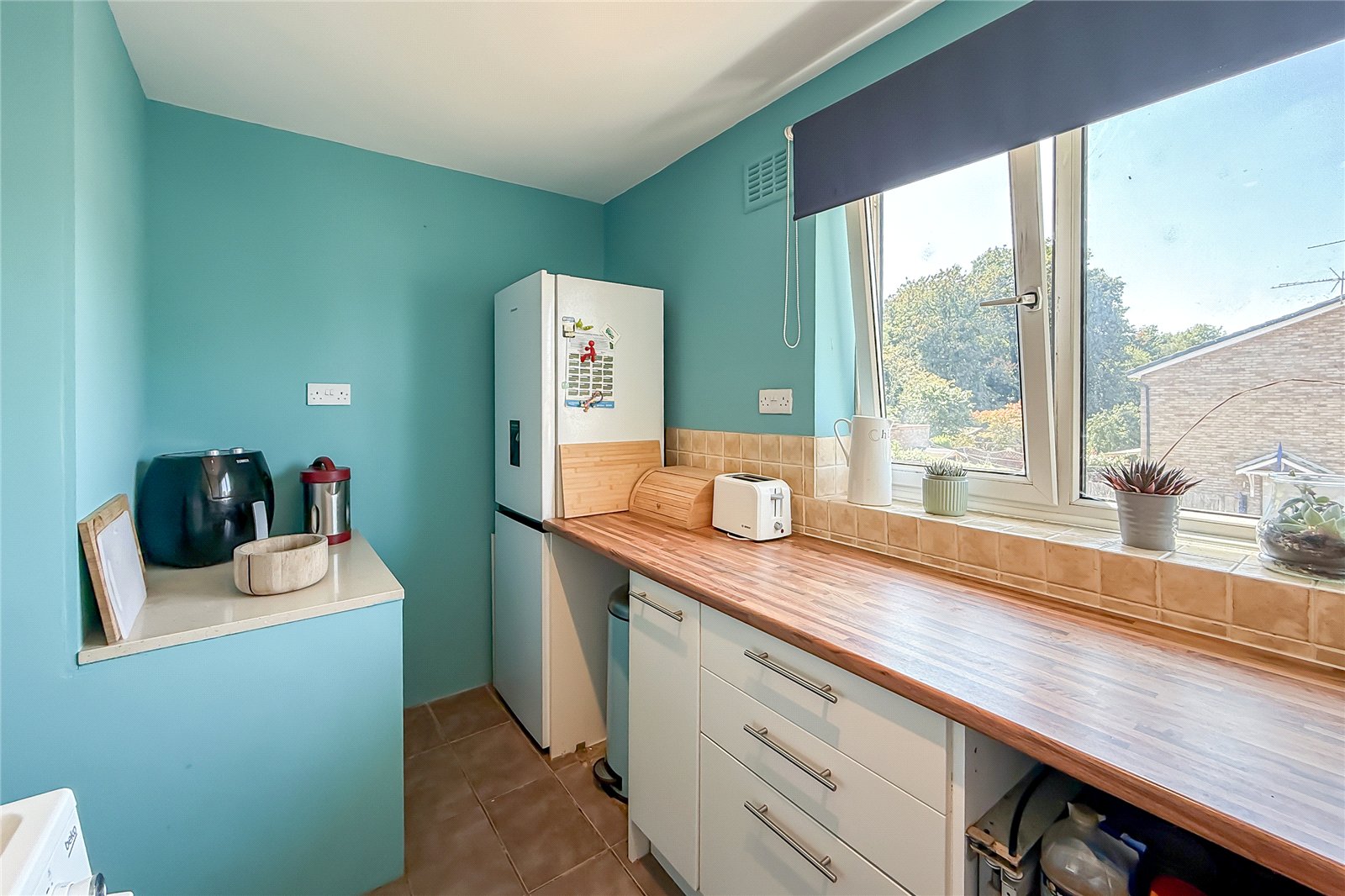 2 bed maisonette for sale in The Beeches, Park Street, St. Albans, Hertfordshire, AL2  - Property Image 14