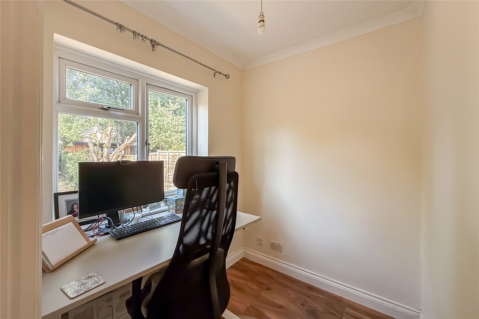 3 bed semi-detached house for sale in Wynchlands Crescent, St. Albans, Hertfordshire, AL4  - Property Image 8