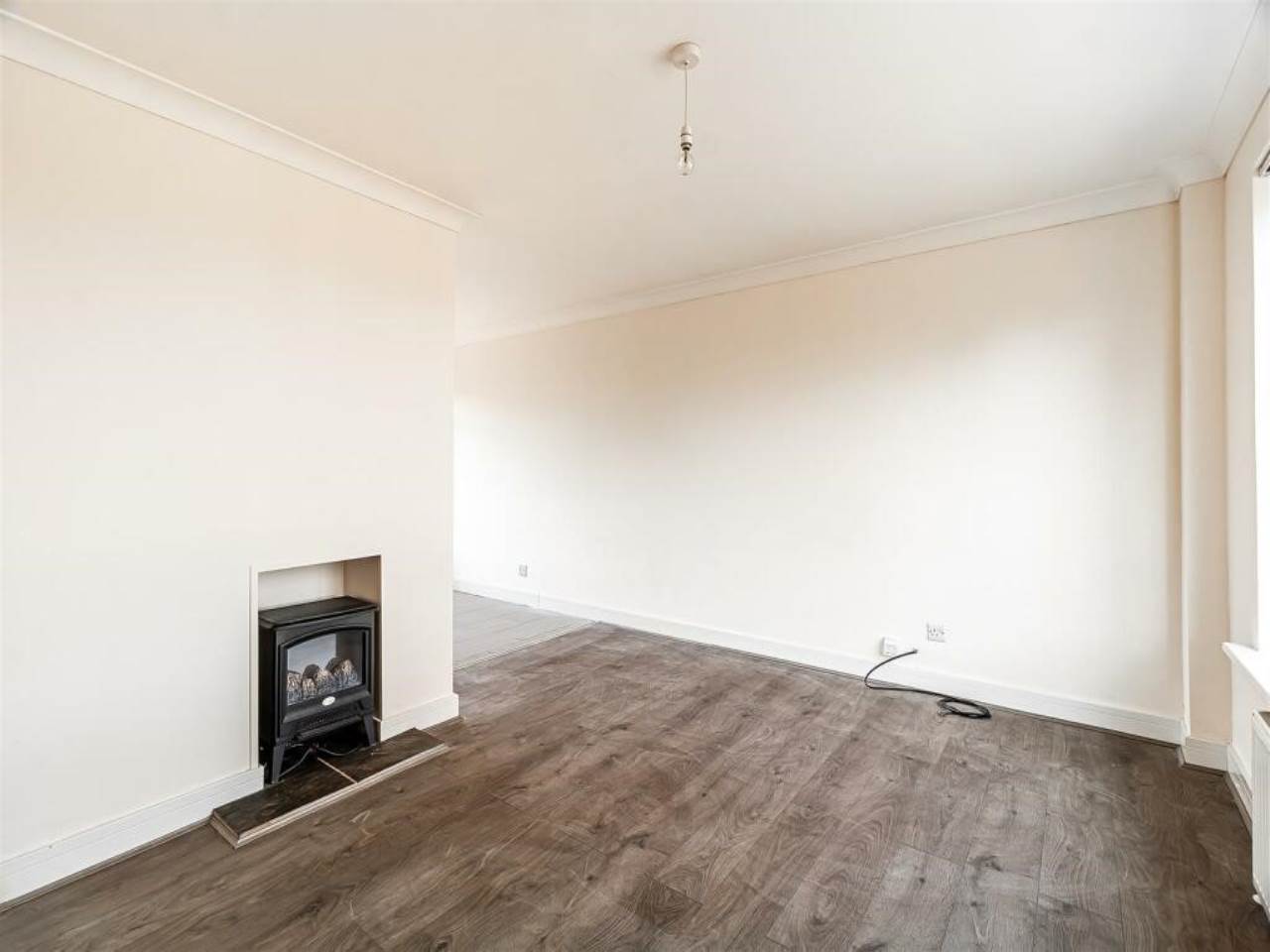 3 bed detached house to rent in Dane Common, Kedington, CB9  - Property Image 2