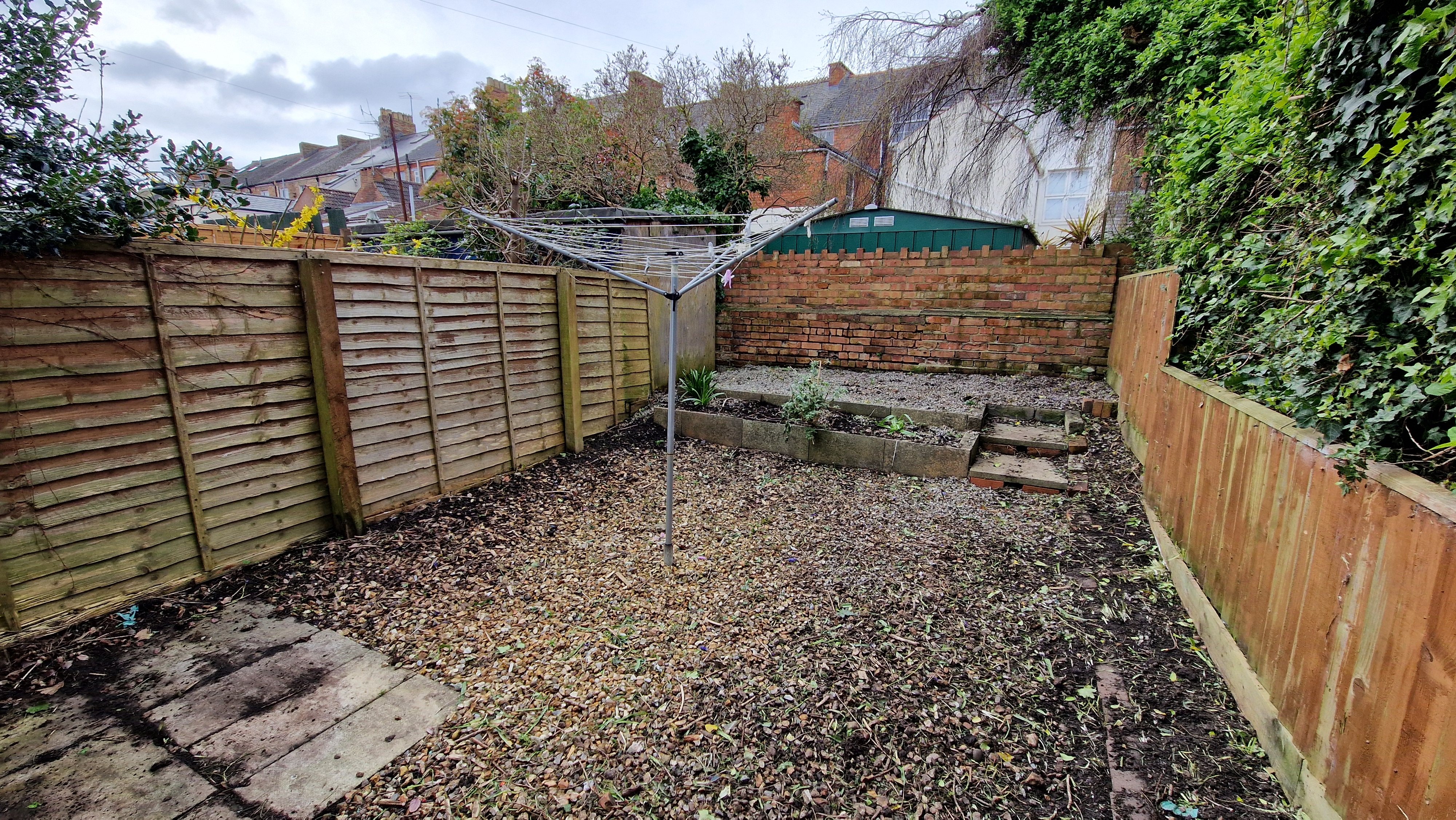3 bed terraced house to rent in Albemarle Road, Taunton, TA1 8