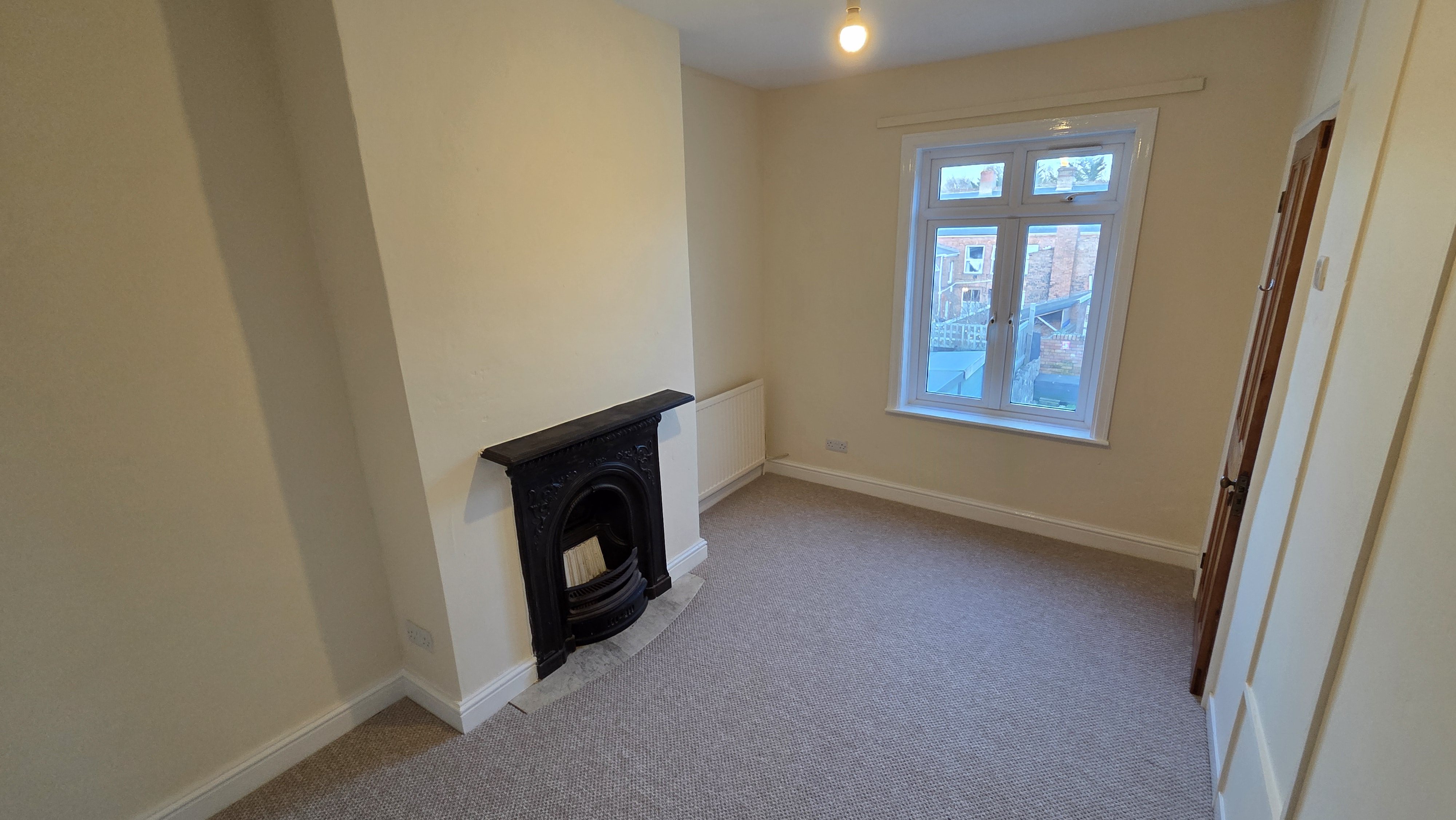 3 bed terraced house to rent in Thomas Street, Taunton, TA2 7
